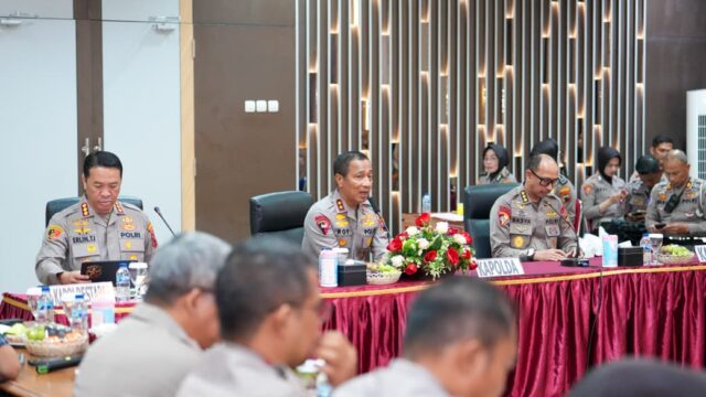 Jelang Aksi Evaluasi Dua Tahun Pemerintahan Prabowo-Gibran, Kapolda Jateng Tekankan Pengamanan Humanis dan Berwibawa